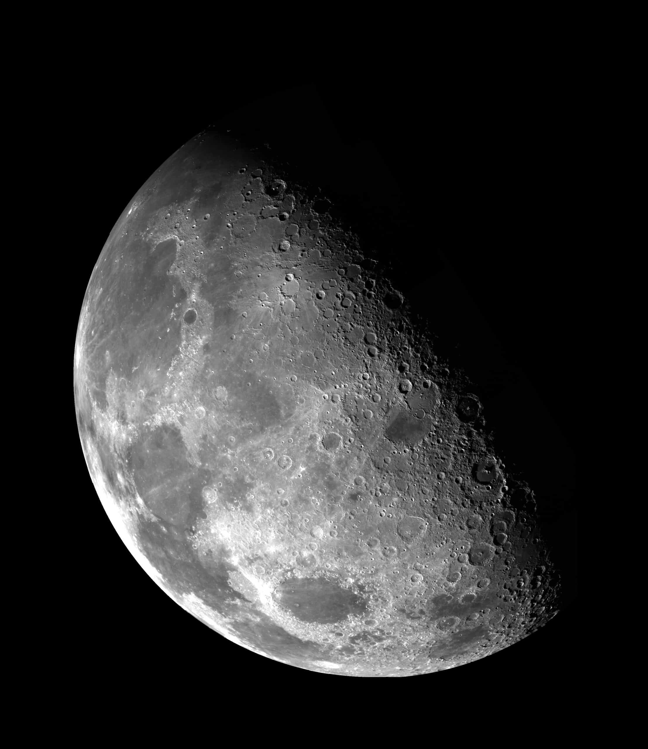 Immagine della Luna scattata da Nasa